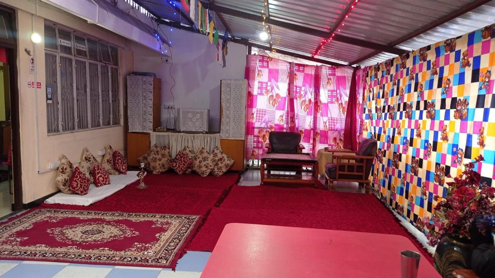 Benus Darjeeling Home A Backpacker Hub Εξωτερικό φωτογραφία