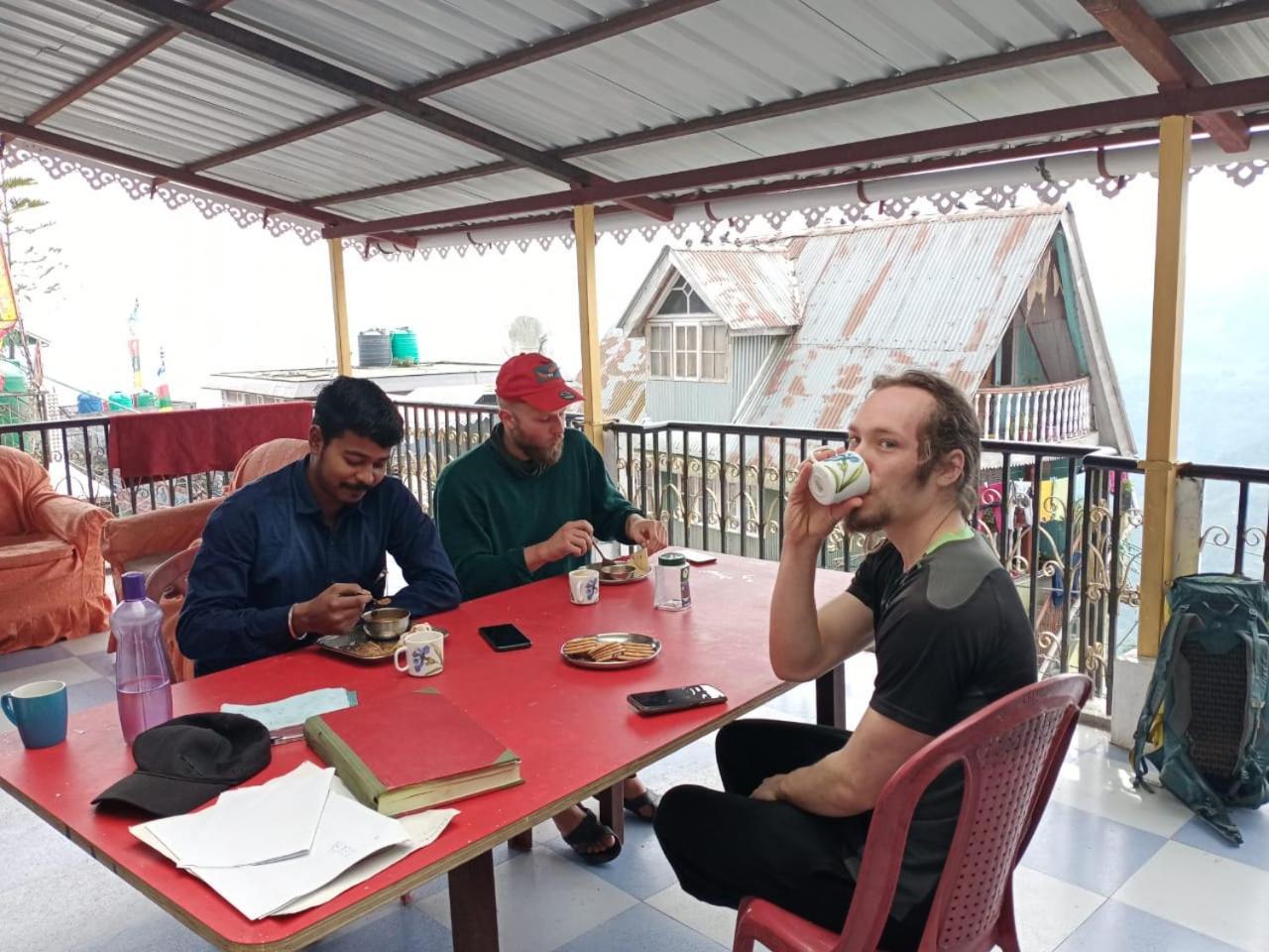 Benus Darjeeling Home A Backpacker Hub Εξωτερικό φωτογραφία