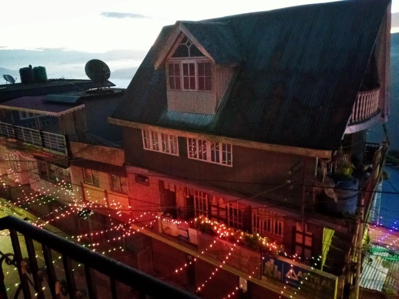Benus Darjeeling Home A Backpacker Hub Εξωτερικό φωτογραφία